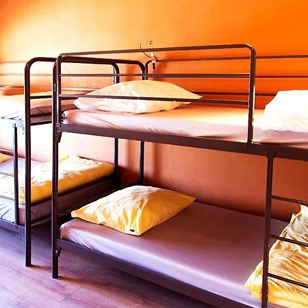 Su Hostel *