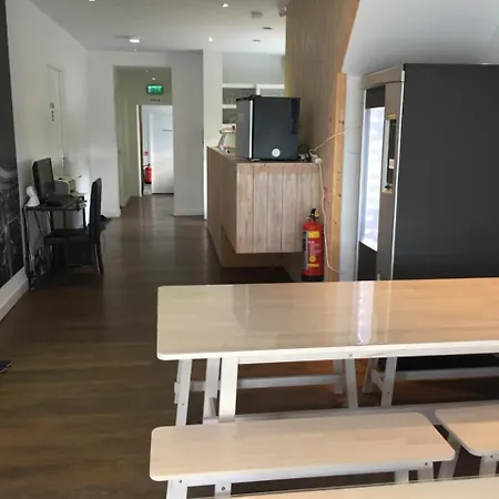 Su Hostel Nieuw-Vennep